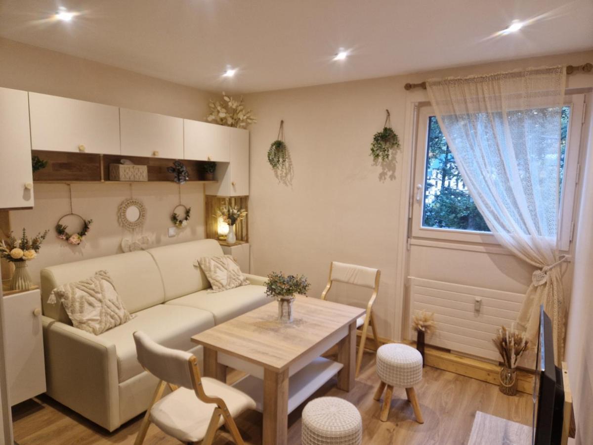 Le Mont Boheme Apartment แซ็งต์-แฌร์เวส์-เลส์-แบ็งส์ ภายนอก รูปภาพ