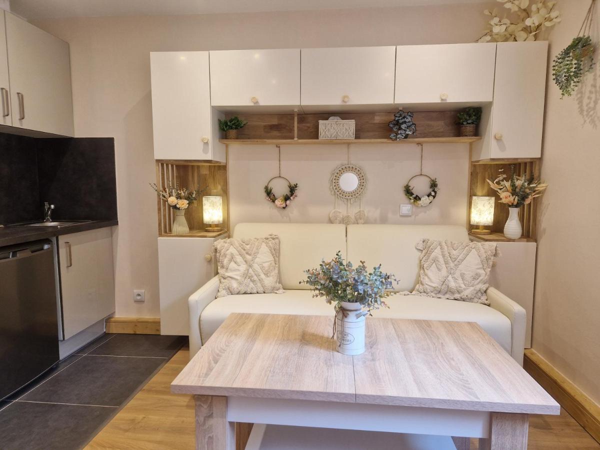 Le Mont Boheme Apartment แซ็งต์-แฌร์เวส์-เลส์-แบ็งส์ ภายนอก รูปภาพ